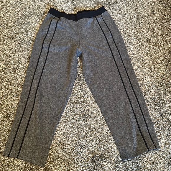 Lululemon light strides crop - Picture 1 of 4